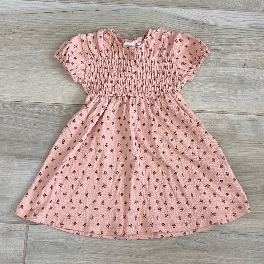 Floral Zara dress size 3/4 nwt